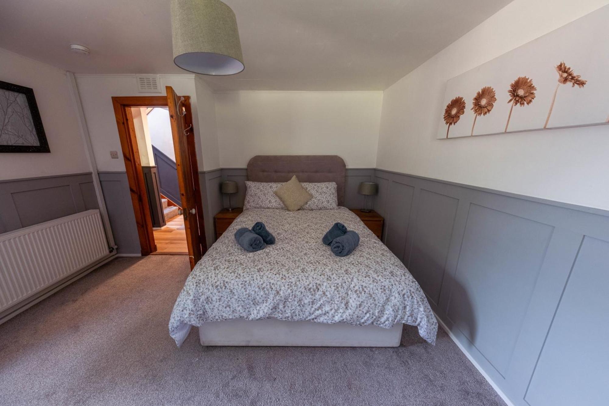 Large Country House With Garden, Outdoor Spa Area & Games Room With Hot Tub And Fire Pit Wigtown Zewnętrze zdjęcie