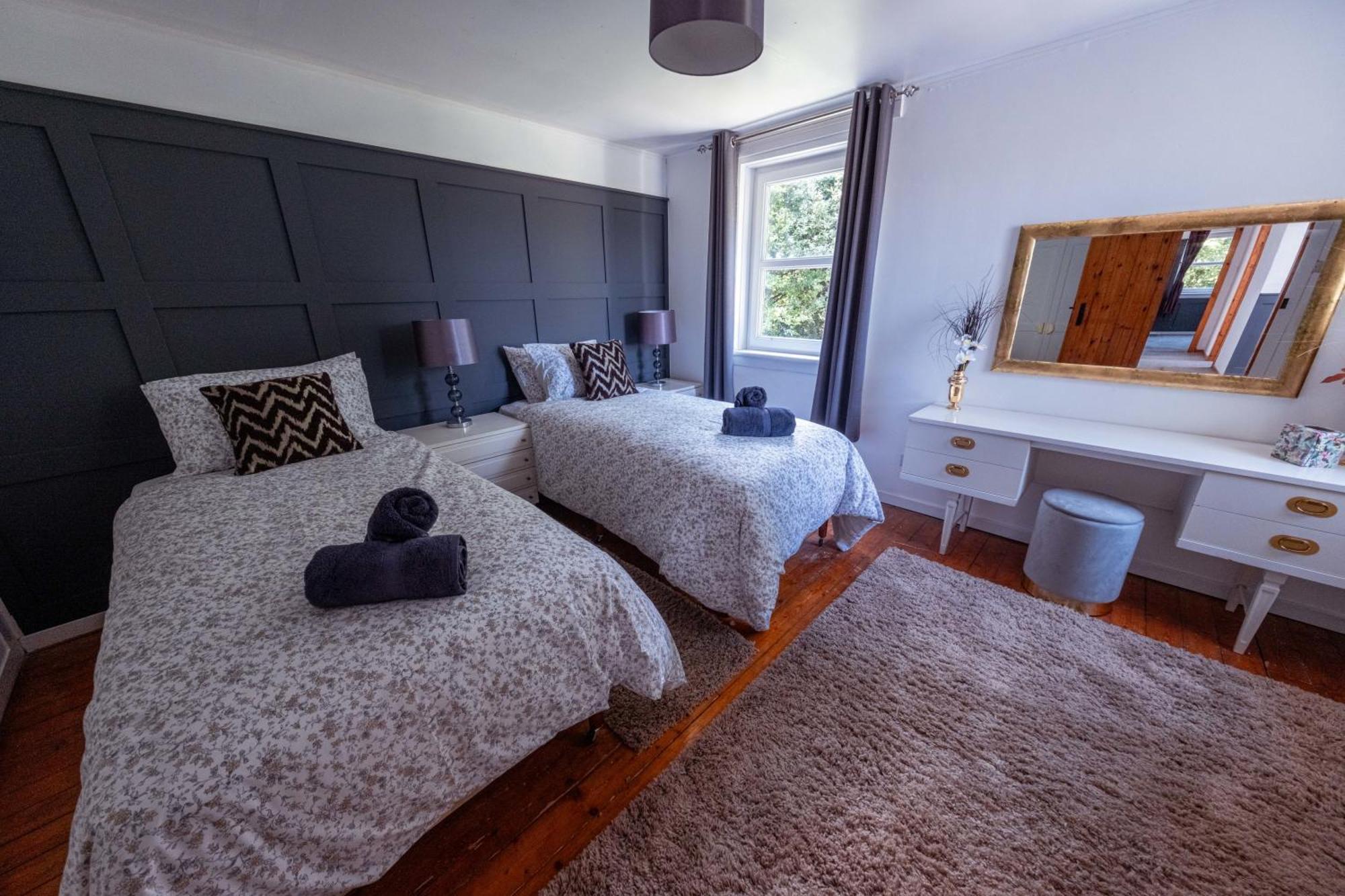 Large Country House With Garden, Outdoor Spa Area & Games Room With Hot Tub And Fire Pit Wigtown Zewnętrze zdjęcie